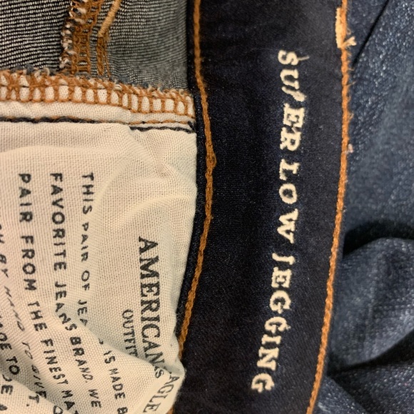 American Eagle Outfitters Destroyed Blue Jegging Jeans Size 2 - Picture 8 of 8